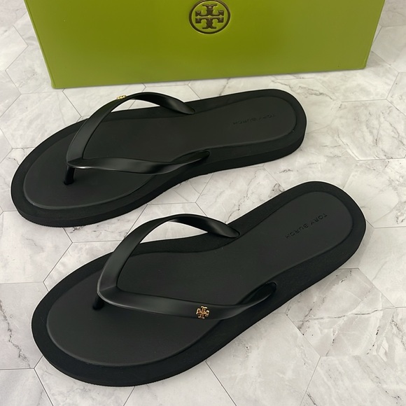New, Authentic TORY BURCH Black KIRA FLIP-FLOP Sandals shoes size 9 SALE - Picture 5 of 14